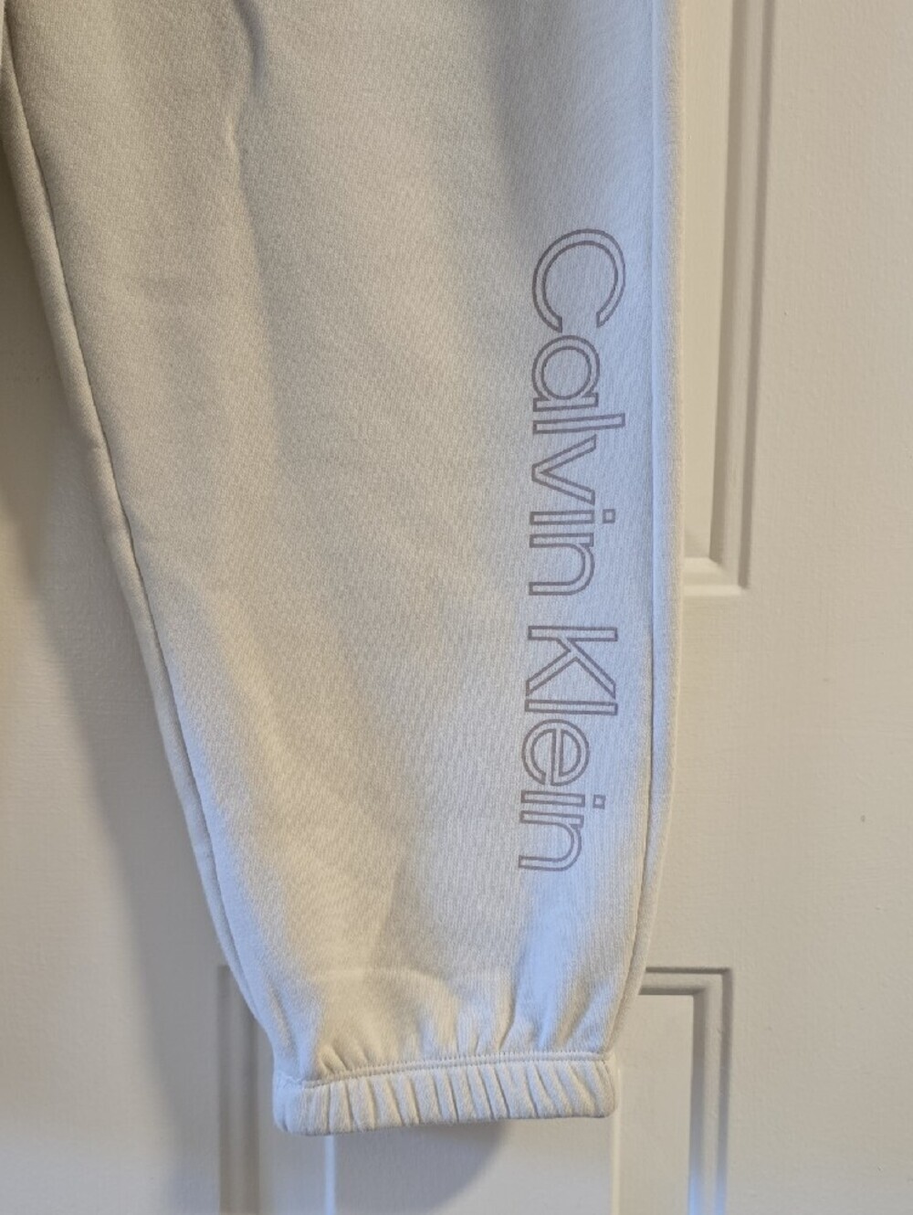 Calvin Klein Fleece Sweatpants Joggers Cream Tan Vertical Side Logo NWT Size M - Picture 4 of 6